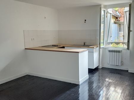appartement à louer - 2 pièces - 40 m2 - DONNEMARIE DONTILLY - 77 - ILE-DE-FRANCE