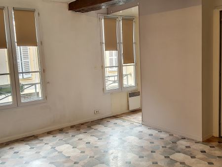 Appartement à louer - 2 pièces - 41 m2 - PROVINS - 77 - ILE-DE-FRANCE