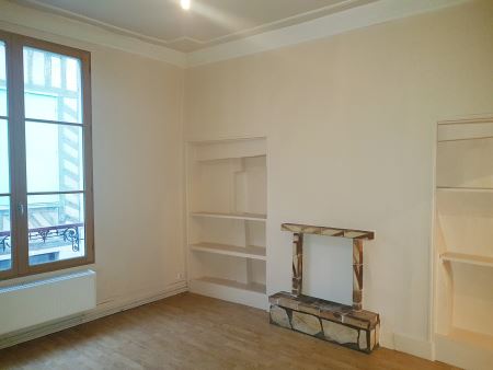 appartement à louer - 2 pièces - 49 m2 - PROVINS - 77 - ILE-DE-FRANCE