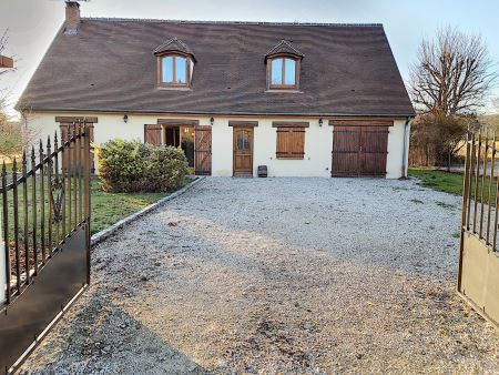 Maison à louer - 6 pièces - 180 m2 - LONGUEVILLE - 77 - ILE-DE-FRANCE