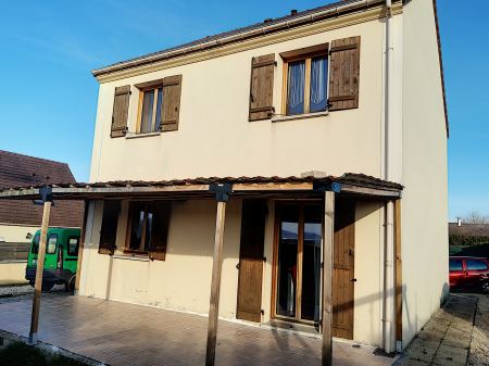 Maison à louer - 4 pièces - 91 m2 - CHALMAISON - 77 - ILE-DE-FRANCE