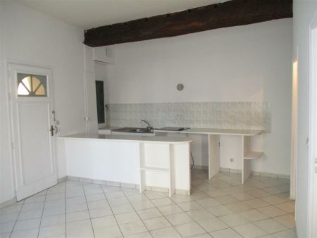 appartement à louer - 2 pièces - 52 m2 - PROVINS - 77 - ILE-DE-FRANCE