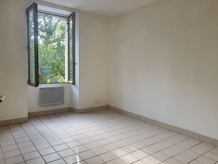 appartement à louer - 2 pièces - 49 m2 - STE COLOMBE - 77 - ILE-DE-FRANCE