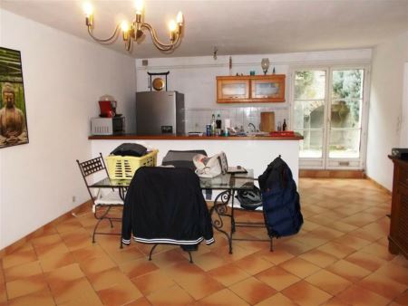 Maison à louer - 3 pièces - 62 m2 - DONNEMARIE DONTILLY - 77 - ILE-DE-FRANCE