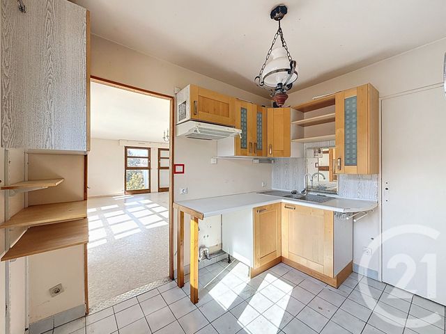 Appartement F3 à vendre - 3 pièces - 89.74 m2 - PROVINS - 77 - ILE-DE-FRANCE - Century 21 Martinot Immobilier