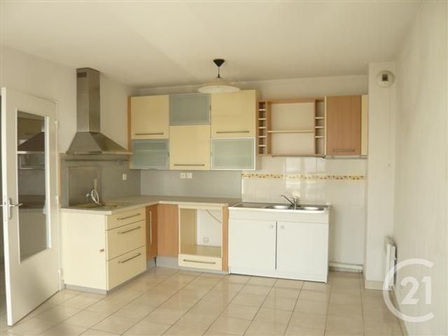 Appartement F3 à vendre - 3 pièces - 52.0 m2 - PROVINS - 77 - ILE-DE-FRANCE - Century 21 Martinot Immobilier