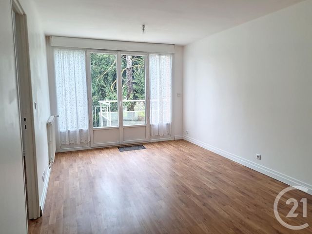 Appartement F3 à louer - 3 pièces - 60.0 m2 - DONNEMARIE DONTILLY - 77 - ILE-DE-FRANCE - Century 21 Martinot Immobilier