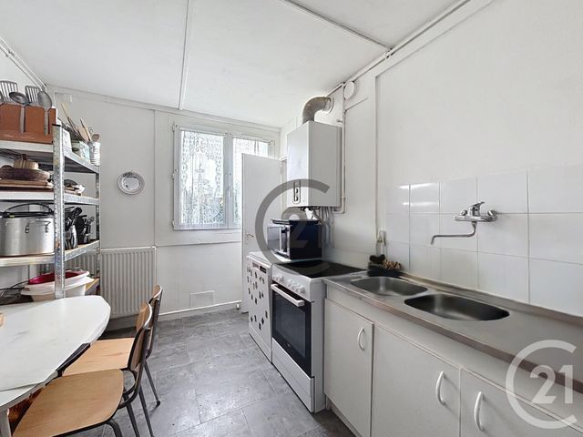Appartement F5 à vendre - 5 pièces - 89.95 m2 - PROVINS - 77 - ILE-DE-FRANCE - Century 21 Martinot Immobilier