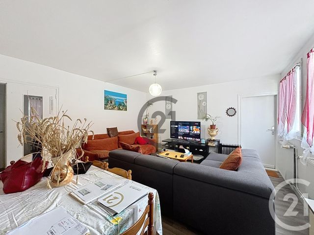Appartement F5 à vendre - 5 pièces - 89.95 m2 - PROVINS - 77 - ILE-DE-FRANCE - Century 21 Martinot Immobilier