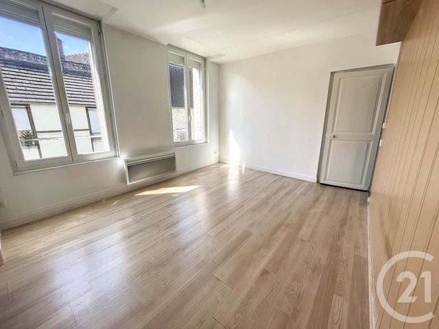 Appartement F2 à louer - 2 pièces - 42.52 m2 - PROVINS - 77 - ILE-DE-FRANCE - Century 21 Martinot Immobilier