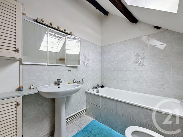 Appartement F2 à vendre - 2 pièces - 64.22 m2 - PROVINS - 77 - ILE-DE-FRANCE - Century 21 Martinot Immobilier