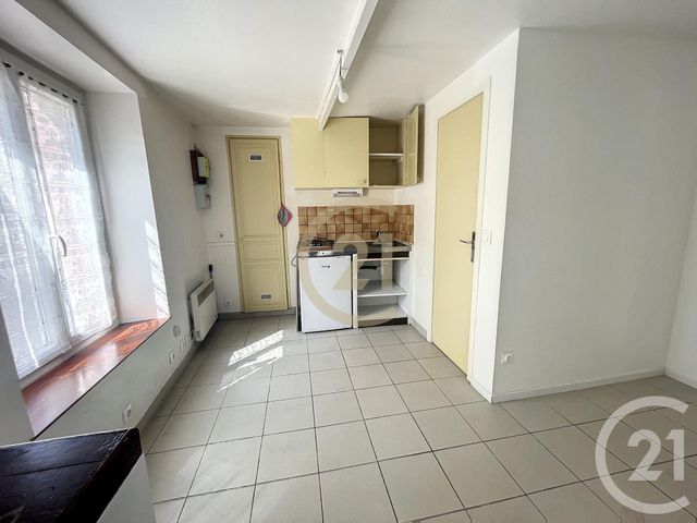 Appartement F1 à louer - 1 pièce - 13.73 m2 - PROVINS - 77 - ILE-DE-FRANCE - Century 21 Martinot Immobilier