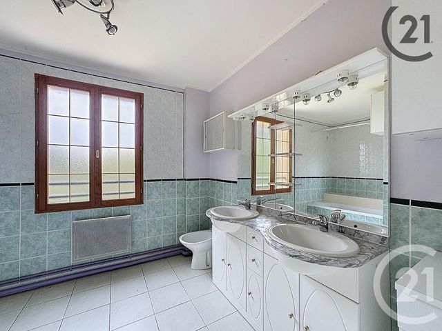 maison à vendre - 5 pièces - 114.5 m2 - LOUAN VILLEGRUIS FONTAINE - 77 - ILE-DE-FRANCE - Century 21 Martinot Immobilier