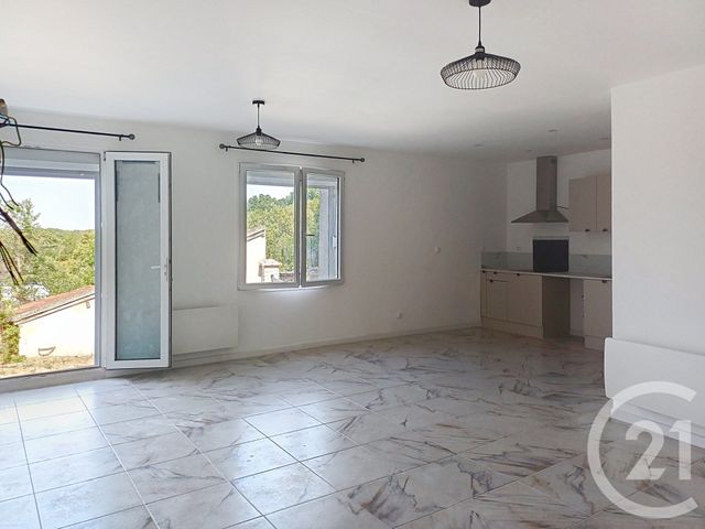 Appartement F3 à louer - 3 pièces - 86.51 m2 - ROUILLY - 77 - ILE-DE-FRANCE - Century 21 Martinot Immobilier