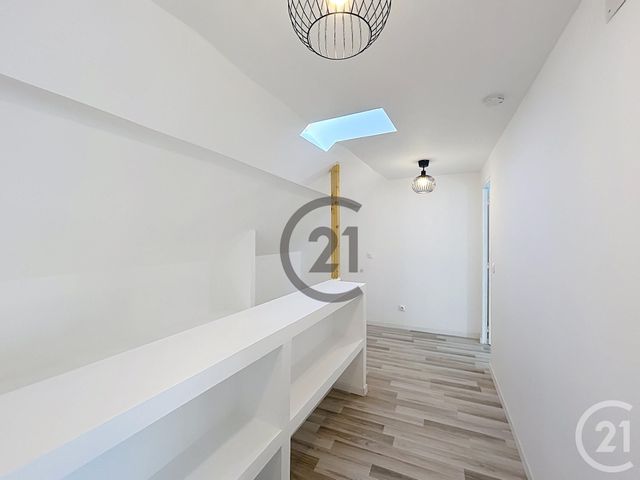 Appartement F3 à louer - 3 pièces - 86.51 m2 - ROUILLY - 77 - ILE-DE-FRANCE - Century 21 Martinot Immobilier