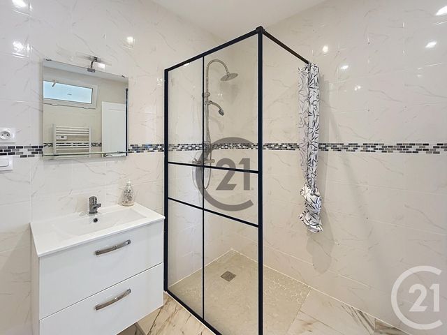 Appartement F3 à louer - 3 pièces - 86.51 m2 - ROUILLY - 77 - ILE-DE-FRANCE - Century 21 Martinot Immobilier