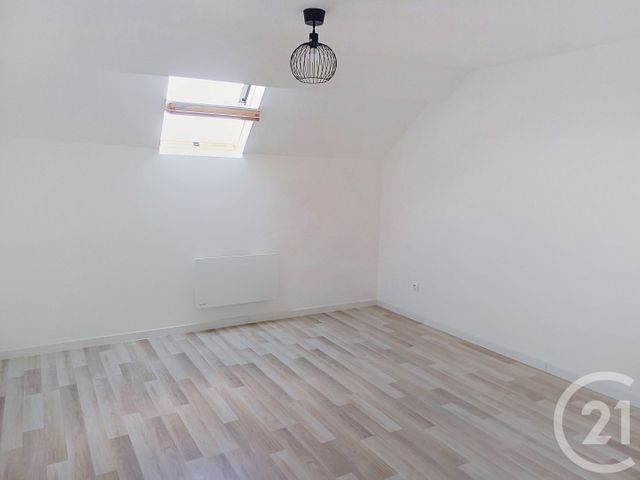 Appartement F3 à louer - 3 pièces - 86.51 m2 - ROUILLY - 77 - ILE-DE-FRANCE - Century 21 Martinot Immobilier