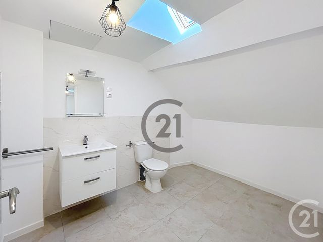 Appartement F3 à louer - 3 pièces - 86.51 m2 - ROUILLY - 77 - ILE-DE-FRANCE - Century 21 Martinot Immobilier