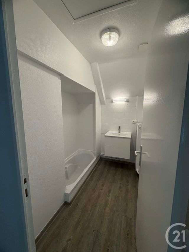 Appartement F4 à louer - 4 pièces - 63.34 m2 - PROVINS - 77 - ILE-DE-FRANCE - Century 21 Martinot Immobilier