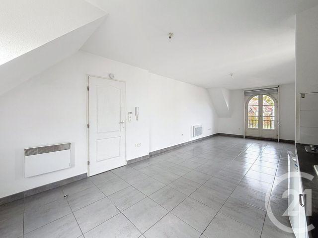 Appartement F1 à vendre - 1 pièce - 35.65 m2 - PROVINS - 77 - ILE-DE-FRANCE - Century 21 Martinot Immobilier