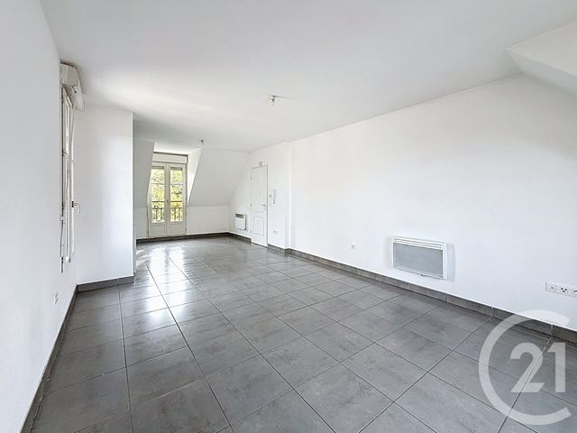 Appartement F1 à vendre - 1 pièce - 35.65 m2 - PROVINS - 77 - ILE-DE-FRANCE - Century 21 Martinot Immobilier