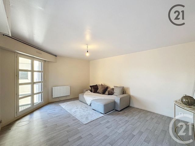 Appartement F1 à vendre - 1 pièce - 35.64 m2 - PROVINS - 77 - ILE-DE-FRANCE - Century 21 Martinot Immobilier