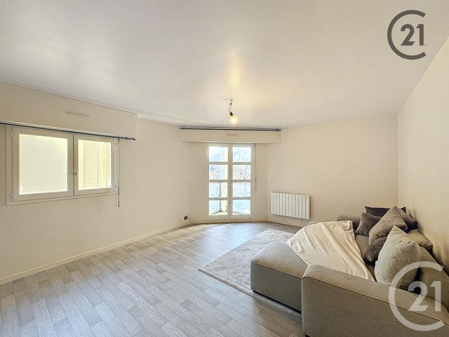 Appartement F1 à vendre - 1 pièce - 35.64 m2 - PROVINS - 77 - ILE-DE-FRANCE - Century 21 Martinot Immobilier