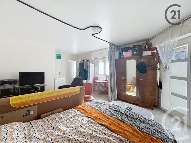 Afficher la photo en grand Appartement F1 à vendre - 1 pièce - 35.64 m2 - PROVINS - 77 - ILE-DE-FRANCE - Century 21 Martinot Immobilier