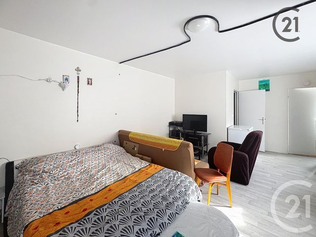 Afficher la photo en grand Appartement F1 à vendre - 1 pièce - 35.64 m2 - PROVINS - 77 - ILE-DE-FRANCE - Century 21 Martinot Immobilier