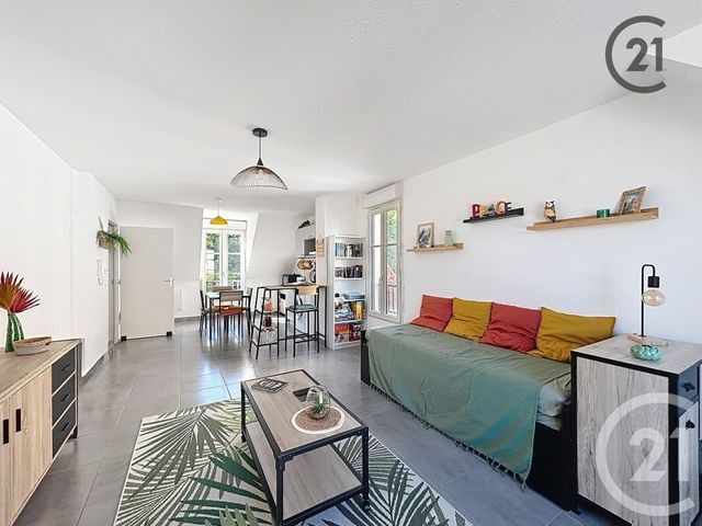 Appartement F1 à vendre - 1 pièce - 37.0 m2 - PROVINS - 77 - ILE-DE-FRANCE - Century 21 Martinot Immobilier