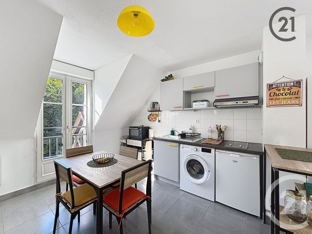 Appartement F1 à vendre - 1 pièce - 37.0 m2 - PROVINS - 77 - ILE-DE-FRANCE - Century 21 Martinot Immobilier