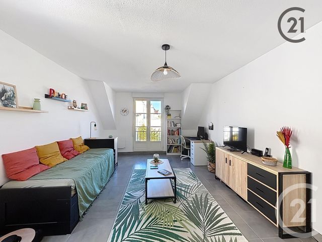 Appartement F1 à vendre - 1 pièce - 37.0 m2 - PROVINS - 77 - ILE-DE-FRANCE - Century 21 Martinot Immobilier