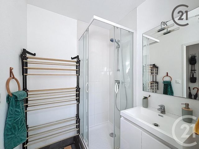 Appartement F1 à vendre - 1 pièce - 37.0 m2 - PROVINS - 77 - ILE-DE-FRANCE - Century 21 Martinot Immobilier