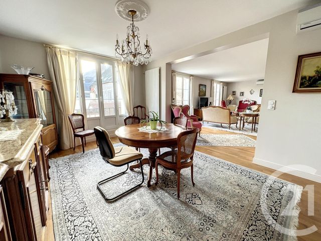 Appartement F6 à vendre - 6 pièces - 194.88 m2 - PROVINS - 77 - ILE-DE-FRANCE - Century 21 Martinot Immobilier