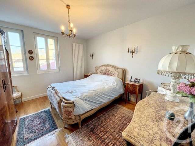 Appartement F6 à vendre - 6 pièces - 194.88 m2 - PROVINS - 77 - ILE-DE-FRANCE - Century 21 Martinot Immobilier