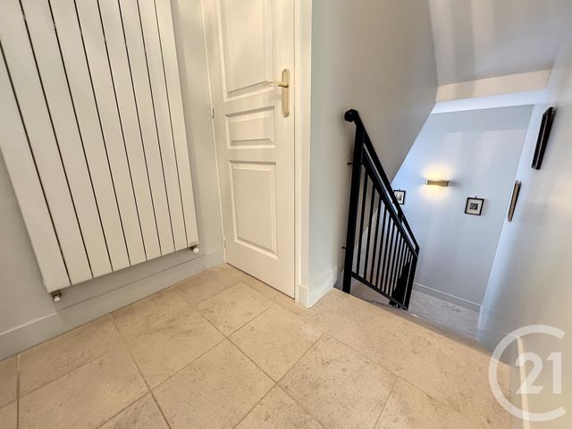 Appartement F6 à vendre - 6 pièces - 194.88 m2 - PROVINS - 77 - ILE-DE-FRANCE - Century 21 Martinot Immobilier