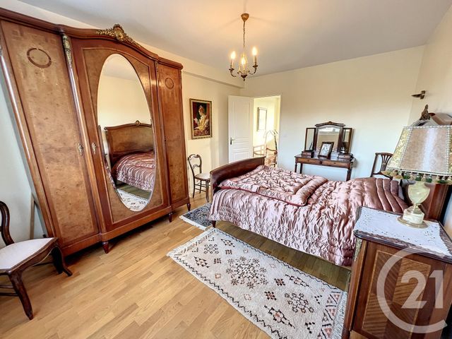 Appartement F6 à vendre - 6 pièces - 194.88 m2 - PROVINS - 77 - ILE-DE-FRANCE - Century 21 Martinot Immobilier