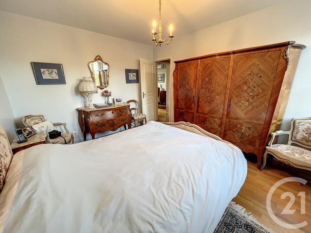 Appartement F6 à vendre - 6 pièces - 194.88 m2 - PROVINS - 77 - ILE-DE-FRANCE - Century 21 Martinot Immobilier