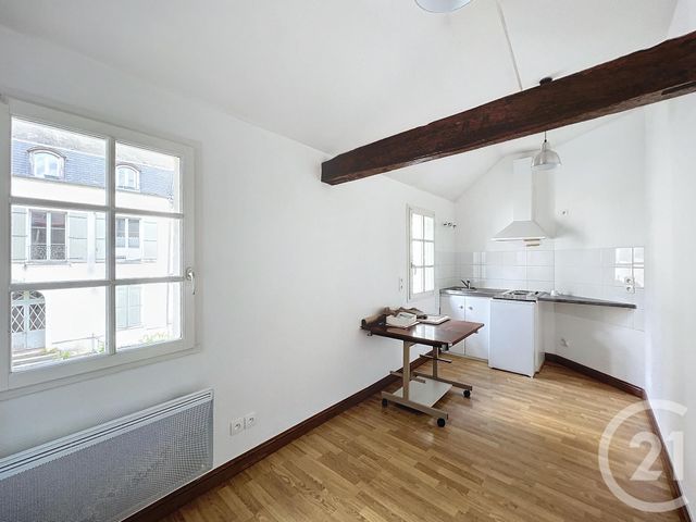 Appartement F1 à louer - 1 pièce - 36.96 m2 - PROVINS - 77 - ILE-DE-FRANCE - Century 21 Martinot Immobilier