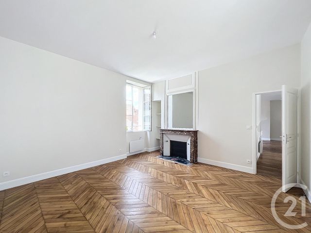 Appartement F3 à louer - 3 pièces - 69.9 m2 - PROVINS - 77 - ILE-DE-FRANCE - Century 21 Martinot Immobilier