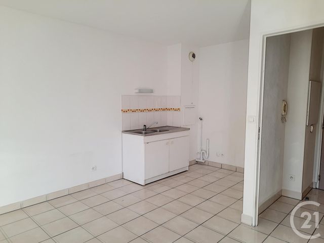 Appartement F2 à louer - 2 pièces - 41.63 m2 - PROVINS - 77 - ILE-DE-FRANCE - Century 21 Martinot Immobilier
