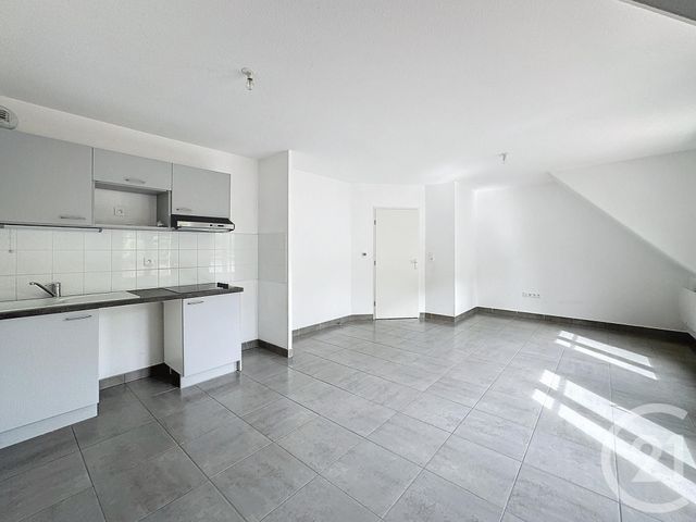 Appartement F2 à louer - 2 pièces - 56.57 m2 - PROVINS - 77 - ILE-DE-FRANCE - Century 21 Martinot Immobilier