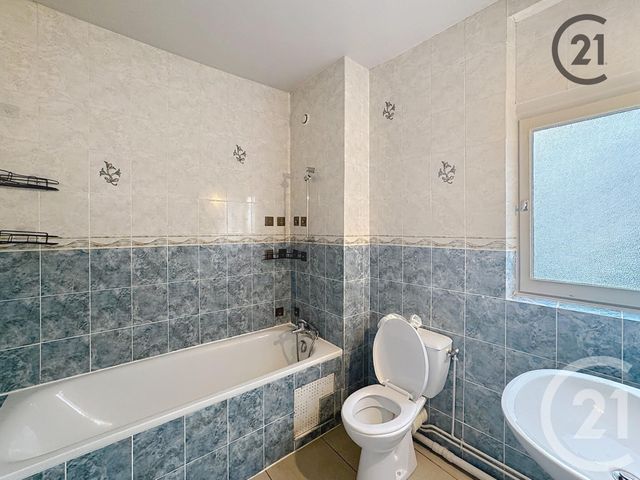 Appartement T4 à louer - 4 pièces - 71.14 m2 - PROVINS - 77 - ILE-DE-FRANCE - Century 21 Martinot Immobilier