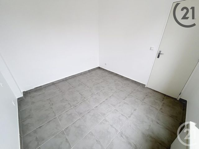 Appartement F2 à louer - 2 pièces - 30.14 m2 - GOUAIX - 77 - ILE-DE-FRANCE - Century 21 Martinot Immobilier
