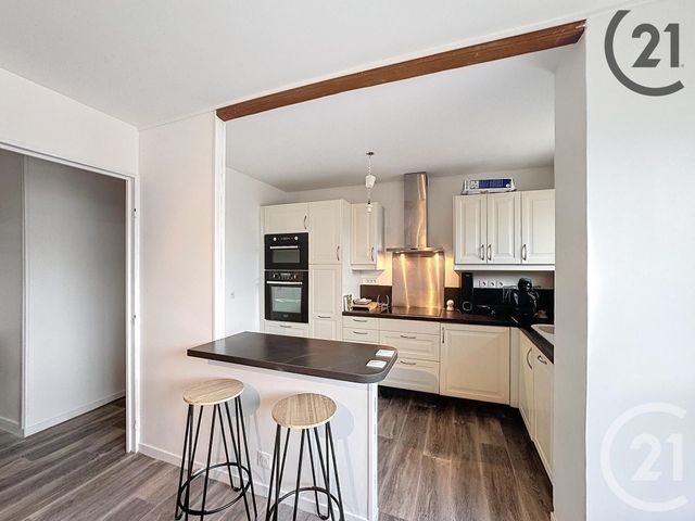 Afficher la photo en grand Appartement F5 à louer - 5 pièces - 89.68 m2 - PROVINS - 77 - ILE-DE-FRANCE - Century 21 Martinot Immobilier