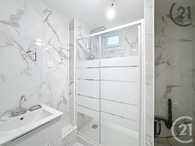 Afficher la photo en grand Appartement F5 à louer - 5 pièces - 89.68 m2 - PROVINS - 77 - ILE-DE-FRANCE - Century 21 Martinot Immobilier