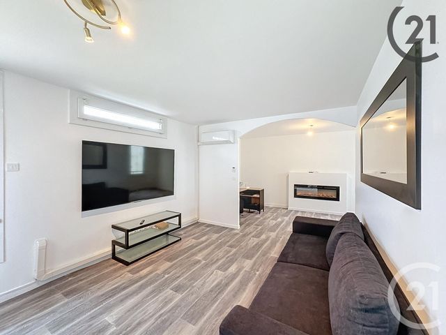 Afficher la photo en grand Appartement F5 à louer - 5 pièces - 89.68 m2 - PROVINS - 77 - ILE-DE-FRANCE - Century 21 Martinot Immobilier