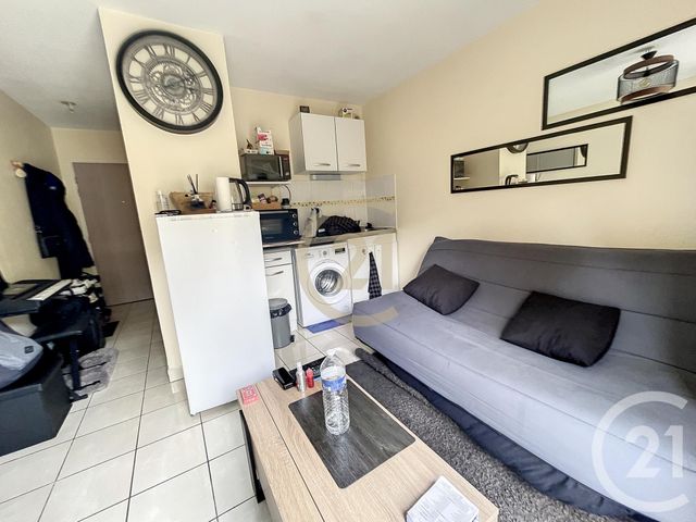 Appartement F1 à louer - 1 pièce - 19.04 m2 - PROVINS - 77 - ILE-DE-FRANCE - Century 21 Martinot Immobilier