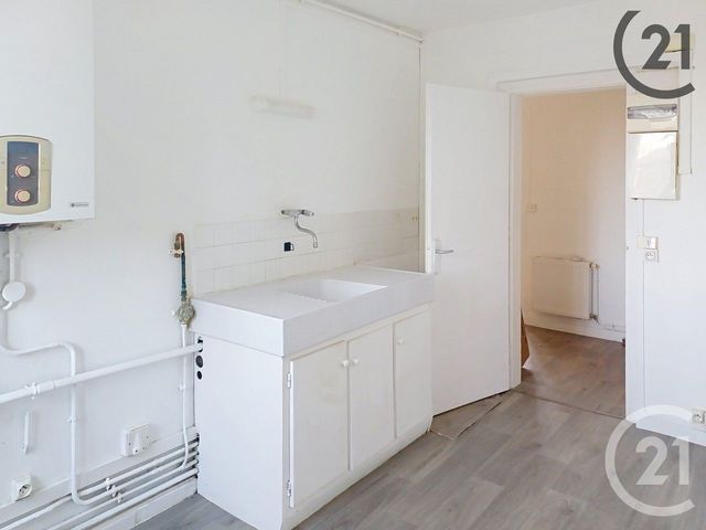 Appartement F5 à louer - 5 pièces - 90.3 m2 - PROVINS - 77 - ILE-DE-FRANCE - Century 21 Martinot Immobilier