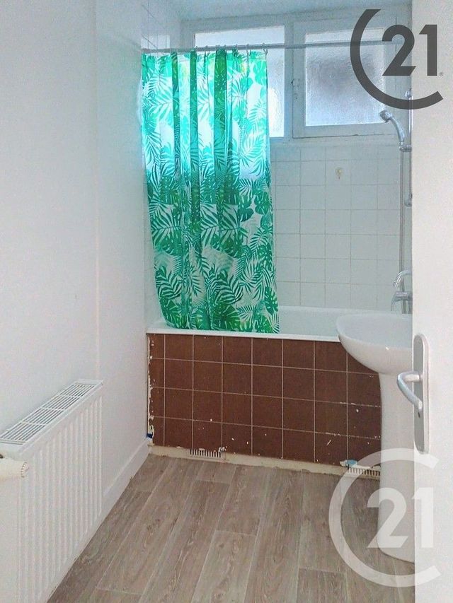 Appartement F5 à louer - 5 pièces - 90.3 m2 - PROVINS - 77 - ILE-DE-FRANCE - Century 21 Martinot Immobilier